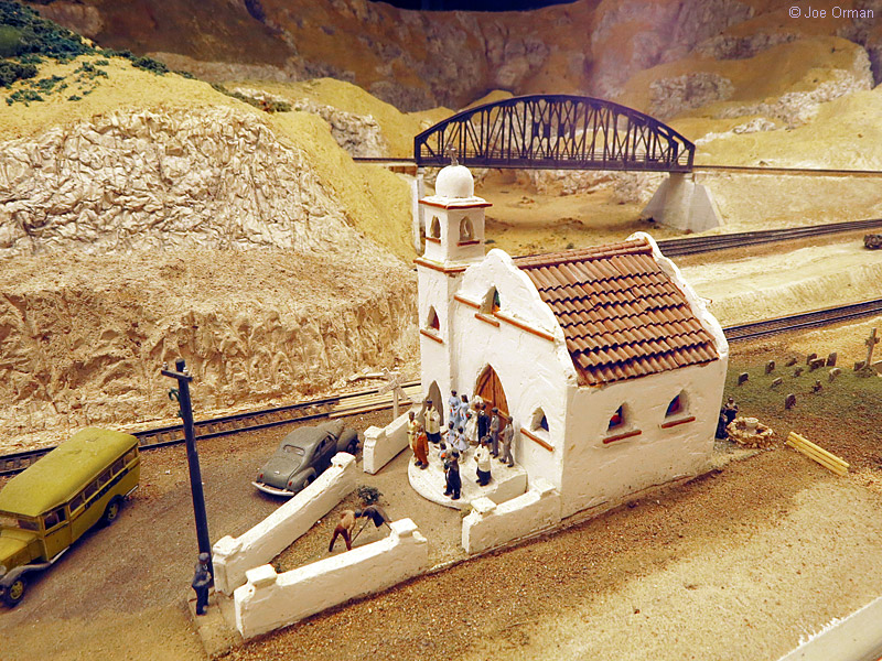 [bizarre_SDrailroadmuseumSX50_IMG_23574.jpg]