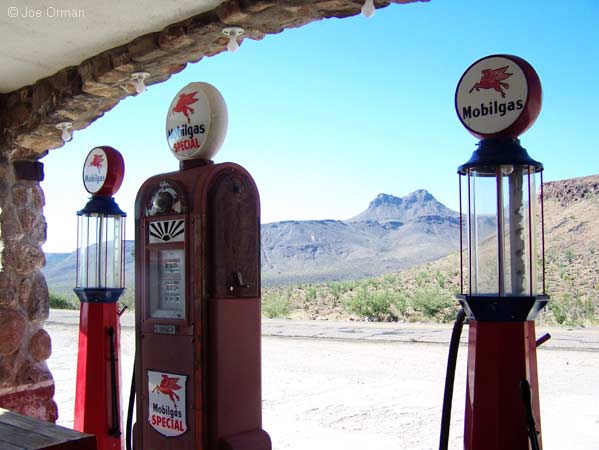 [bizarre_66king-top_7862.jpg]