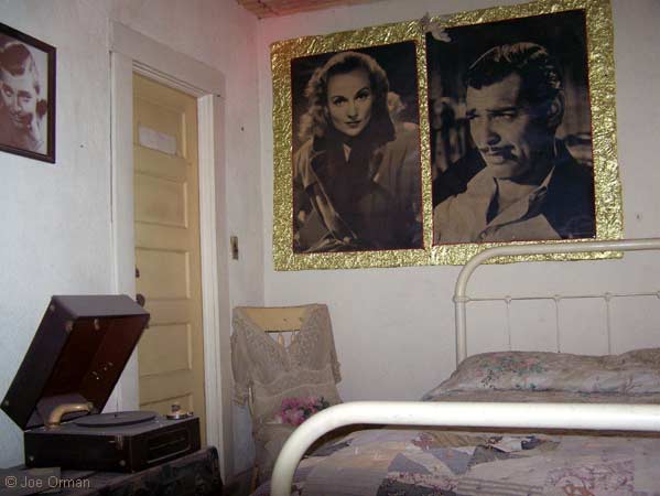 [bizarre_66king-top_7930.jpg]