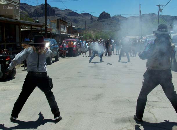 [bizarre_66king-top_7951.jpg]