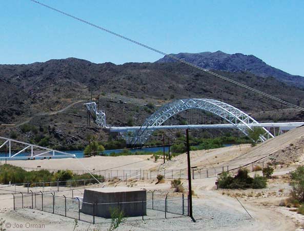 [bizarre_66king-top_7982.jpg]