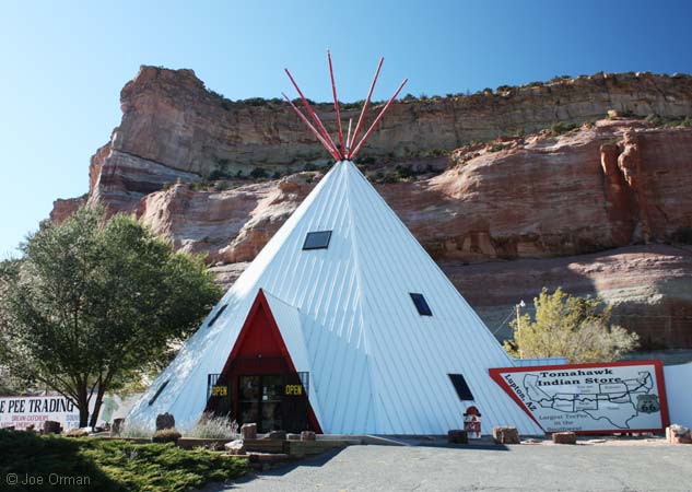 [bizarre_66lup-pet_1695.jpg]