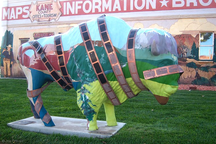 [bizarre_buffalostatues30.jpg]