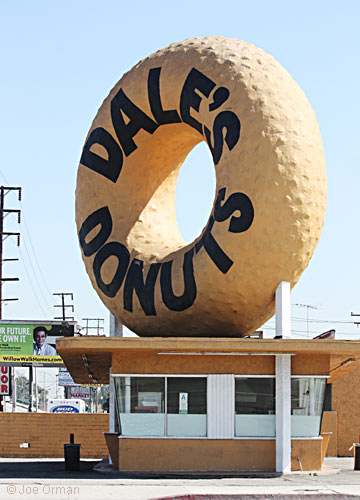 [bizarre_donuts2.jpg]