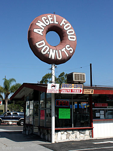 [bizarre_donuts4.jpg]