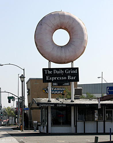 [bizarre_donuts5.jpg]