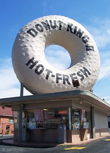 [bizarre_donuts7.jpg]