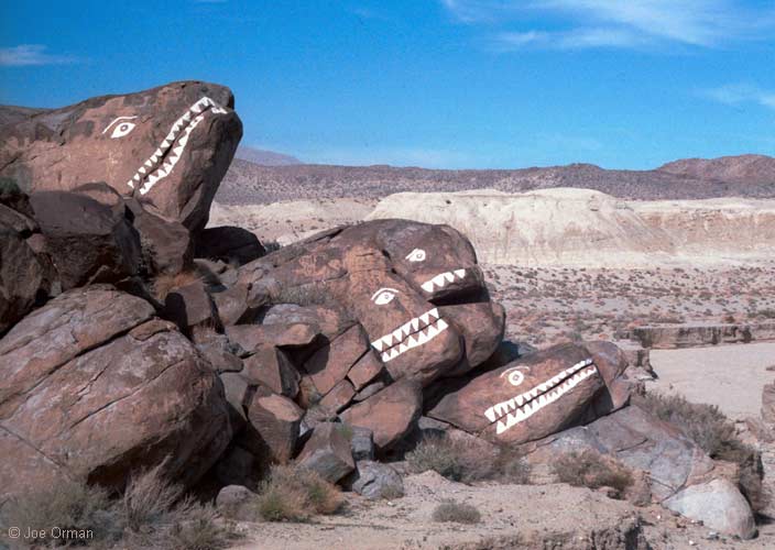 [bizarre_fishhead.jpg]