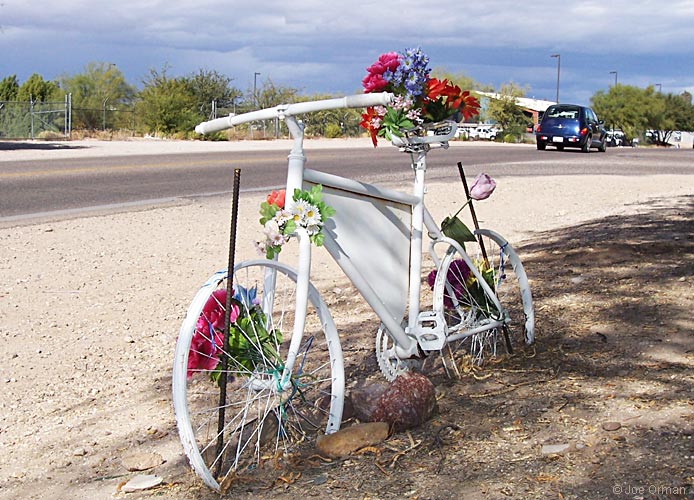 [bizarre_ghostbike17.jpg]