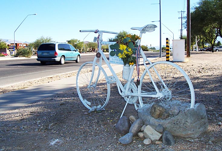 [bizarre_ghostbike18.jpg]