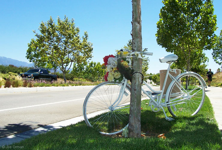 [bizarre_ghostbike25.jpg]