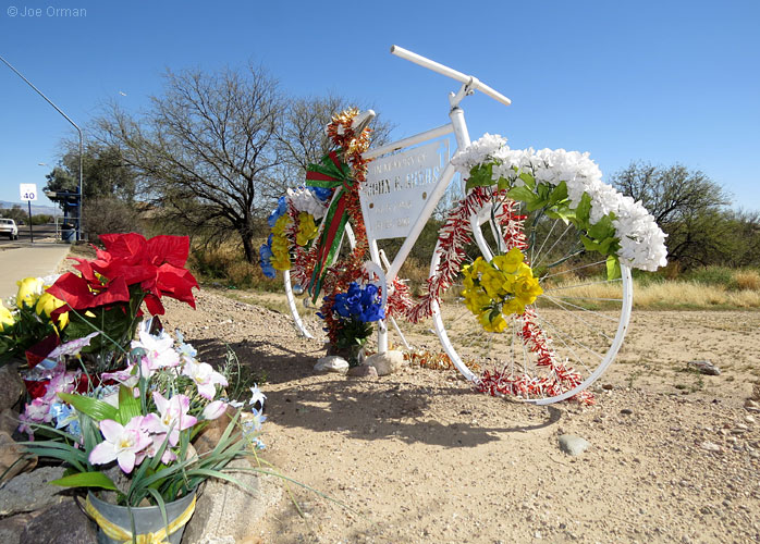 [bizarre_ghostbike36.jpg]