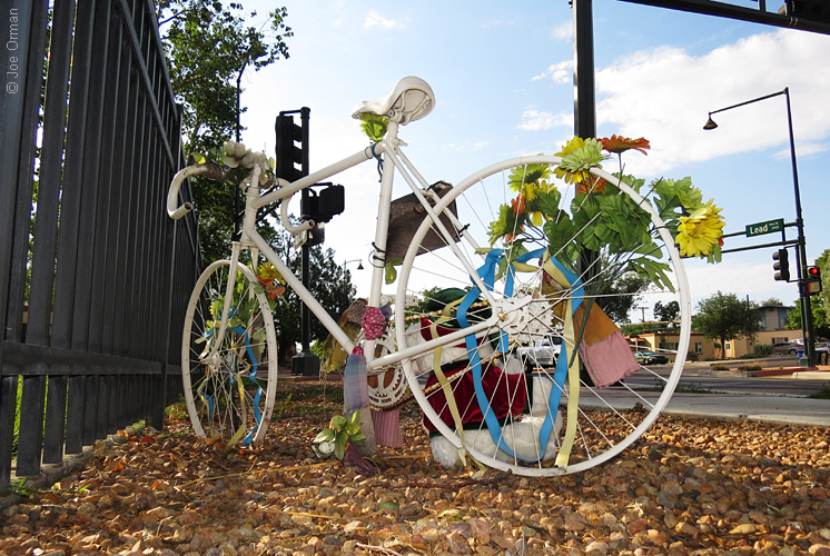 [bizarre_ghostbike44.jpg]