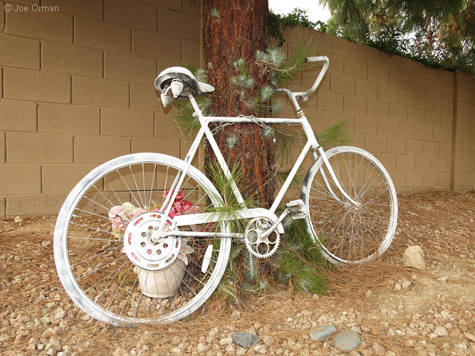 [bizarre_ghostbike48.jpg]