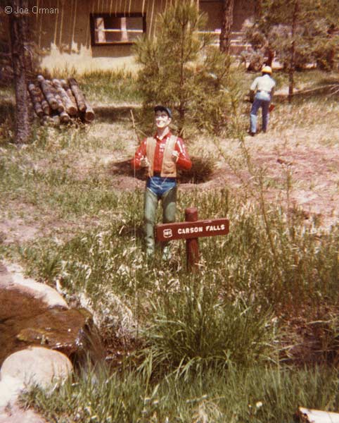 [bizarre_ghostranch2.jpg]