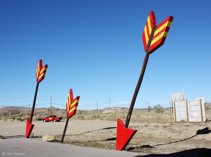 [bizarre_giantarrows5.jpg]