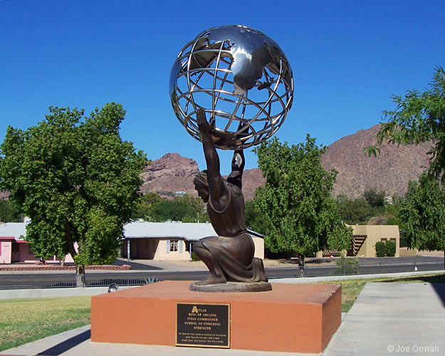 [bizarre_globes100_2993.jpg]