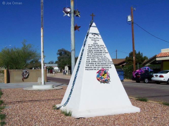 [bizarre_guadalupepyramid.jpg]