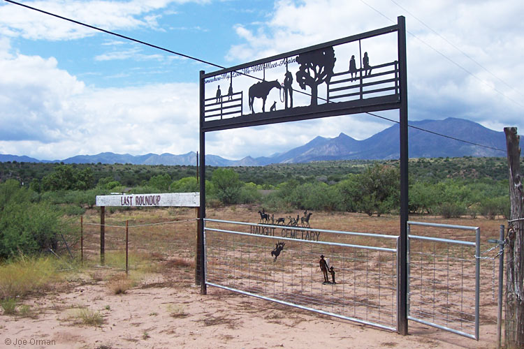 [bizarre_haught1.jpg]