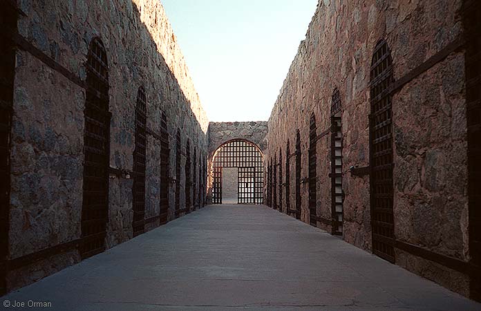 [bizarre_jails4.jpg]