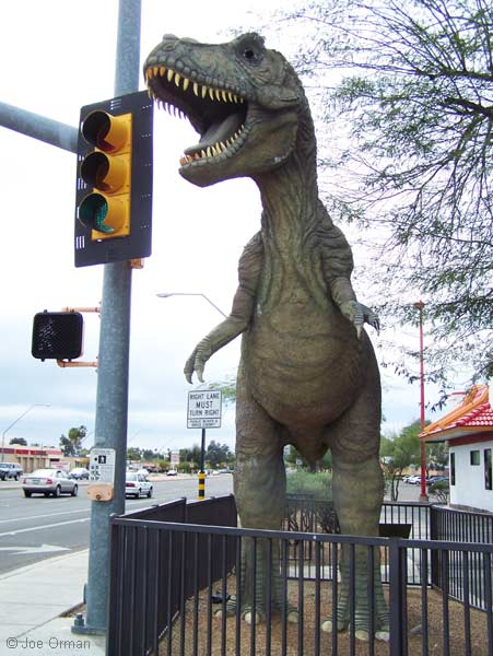 [bizarre_mcdonalds1.jpg]