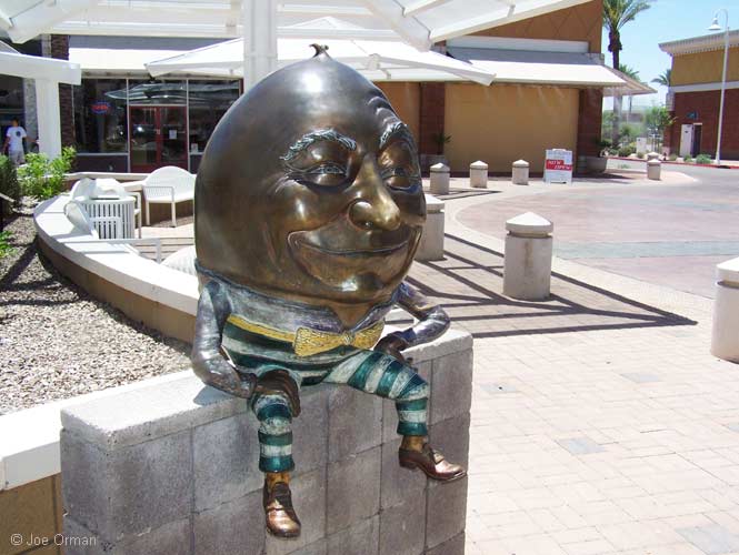 [bizarre_mesasculptures1.jpg]