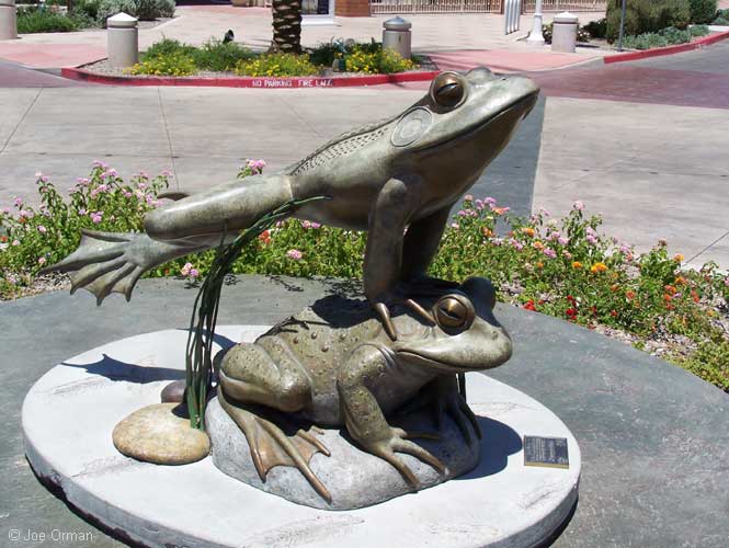 [bizarre_mesasculptures2.jpg]