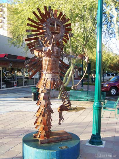 [bizarre_mesasculptures9.jpg]