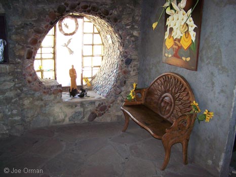 [bizarre_mysterycastle6.jpg]