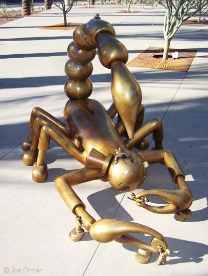 [bizarre_phoenixsculptures4.jpg]