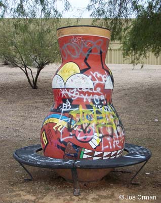 [bizarre_pots17.jpg]