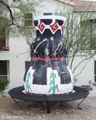 [bizarre_pots77.jpg]