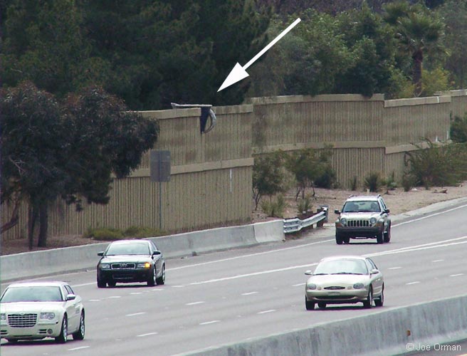 [bizarre_pots96.jpg]