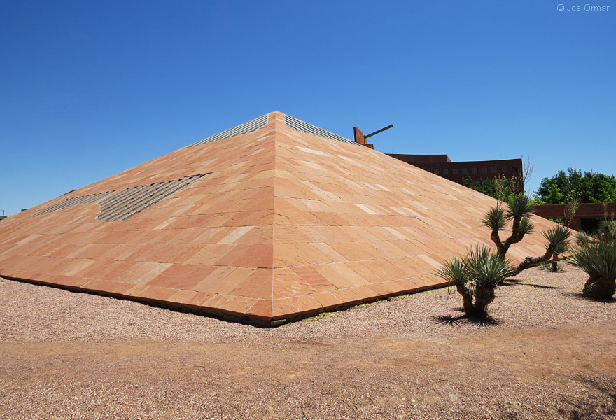 [bizarre_pyramidclarkcounty1.jpg]