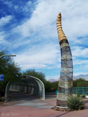 [bizarre_rattlesnake3.jpg]