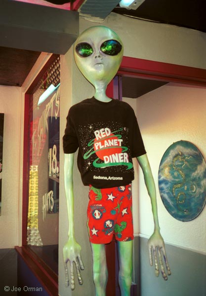 [bizarre_sedona2.jpg]