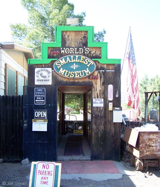 [bizarre_superior1.jpg]