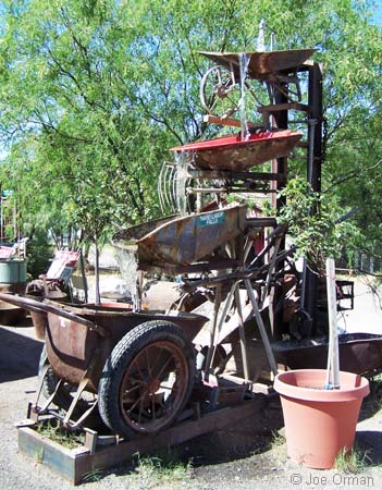 [bizarre_superior11.jpg]