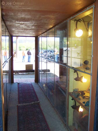 [bizarre_superior2.jpg]