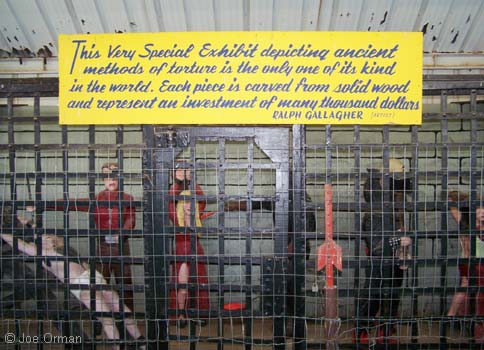 [bizarre_thing5.jpg]