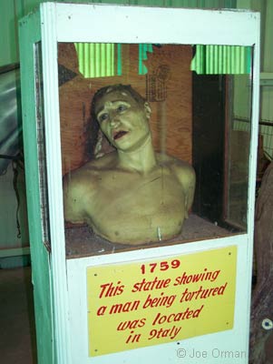 [bizarre_thing6.jpg]