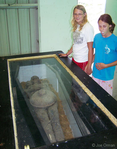 [bizarre_thing7.jpg]