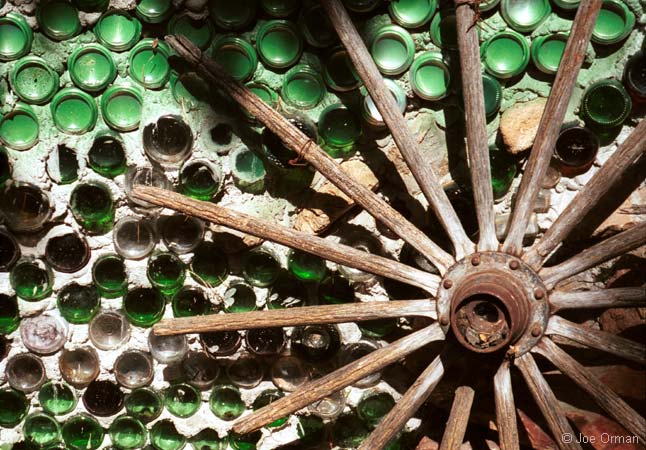 [bizarre_tinkertown3.jpg]