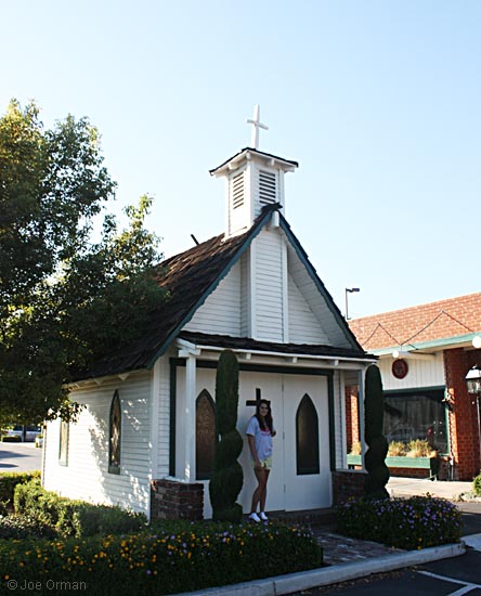 [bizarre_tustin1.jpg]