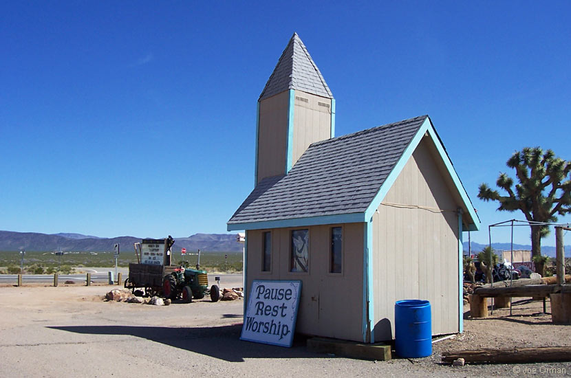 [bizarre_whitehills2.jpg]