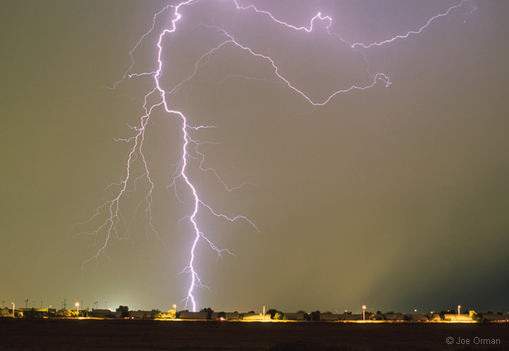 [lightning_040818_19.jpg]